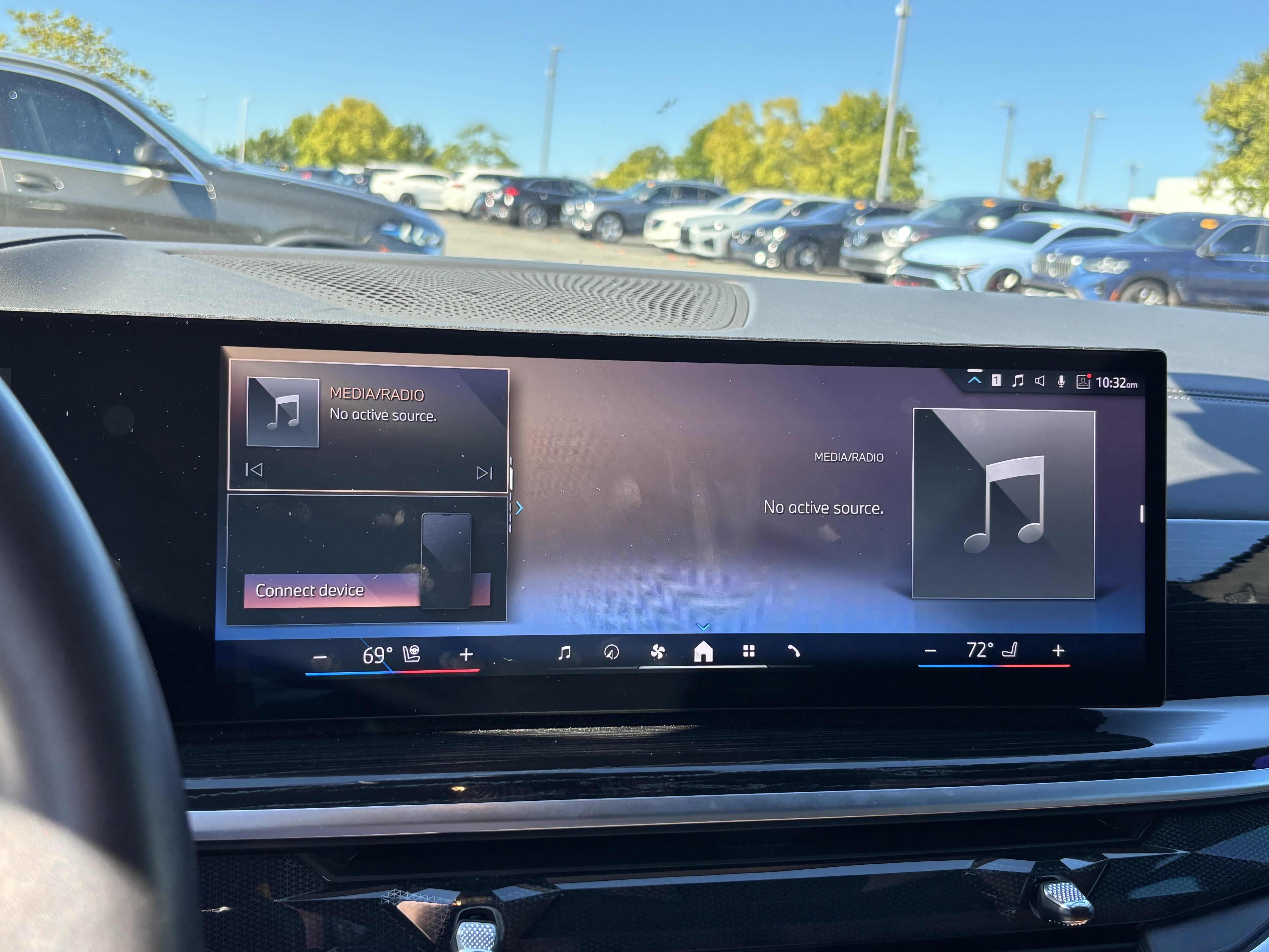 Certified 2025 BMW X7 xDrive40i w/ M Sport Package AWD/4WD image 28