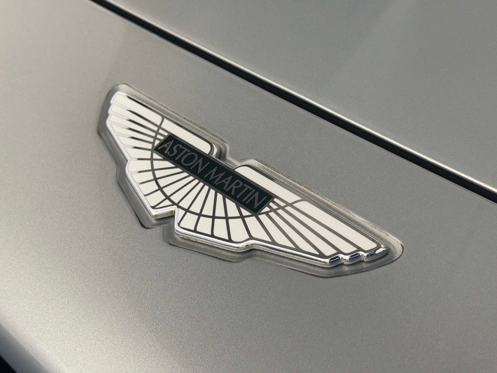 Used 2023 Aston Martin DBX AWD/4WD image 54