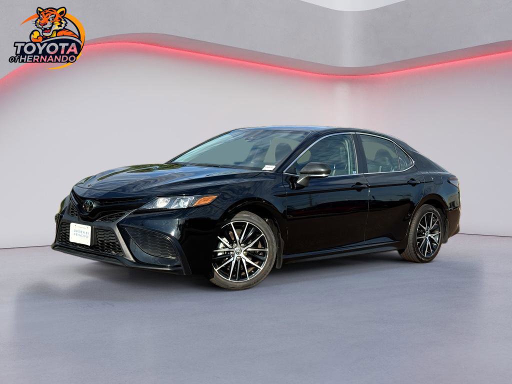 Used 2024 Toyota Camry SE