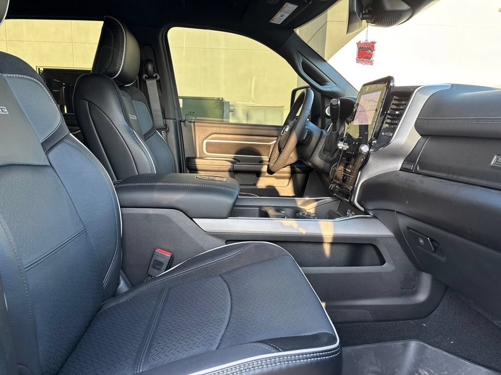 Used 2025 RAM 2500 Laramie AWD/4WD image 21