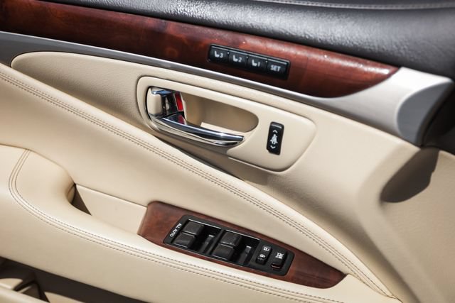 Used 2014 Lexus LS 460 AWD w/ Comfort Package image 40