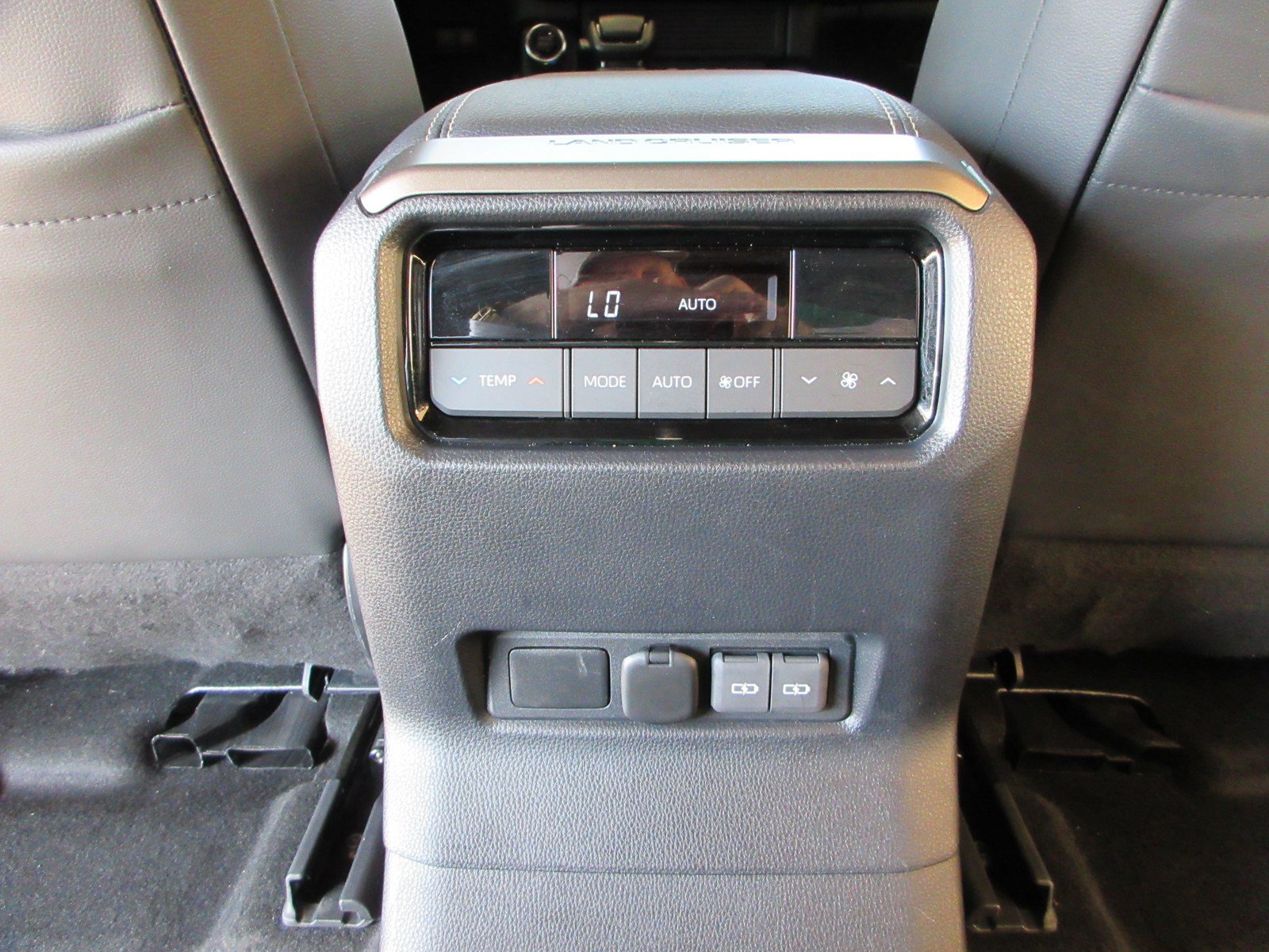 Used 2025 Toyota Land Cruiser w/ Premium Package AWD/4WD image 22