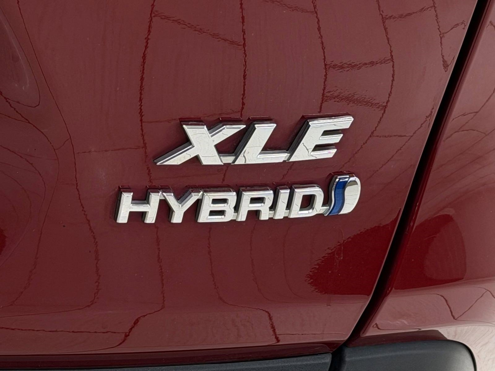 Used 2022 Toyota RAV4 XLE Premium AWD/4WD image 34