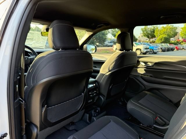 New 2026 Jeep Grand Cherokee L Laredo AWD/4WD image 25