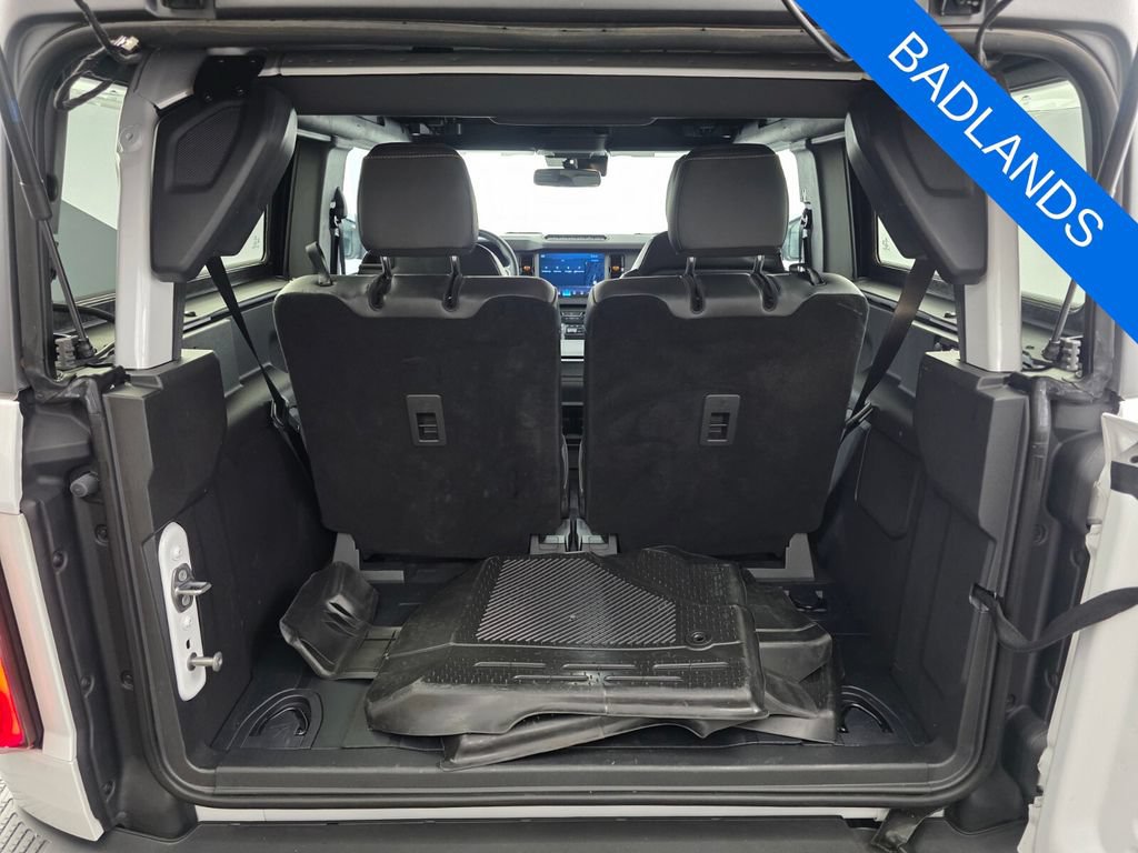 Used 2024 Ford Bronco Badlands w/ Sasquatch Package AWD/4WD image 13