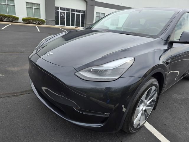 Used 2024 Tesla Model Y Long Range AWD/4WD image 12