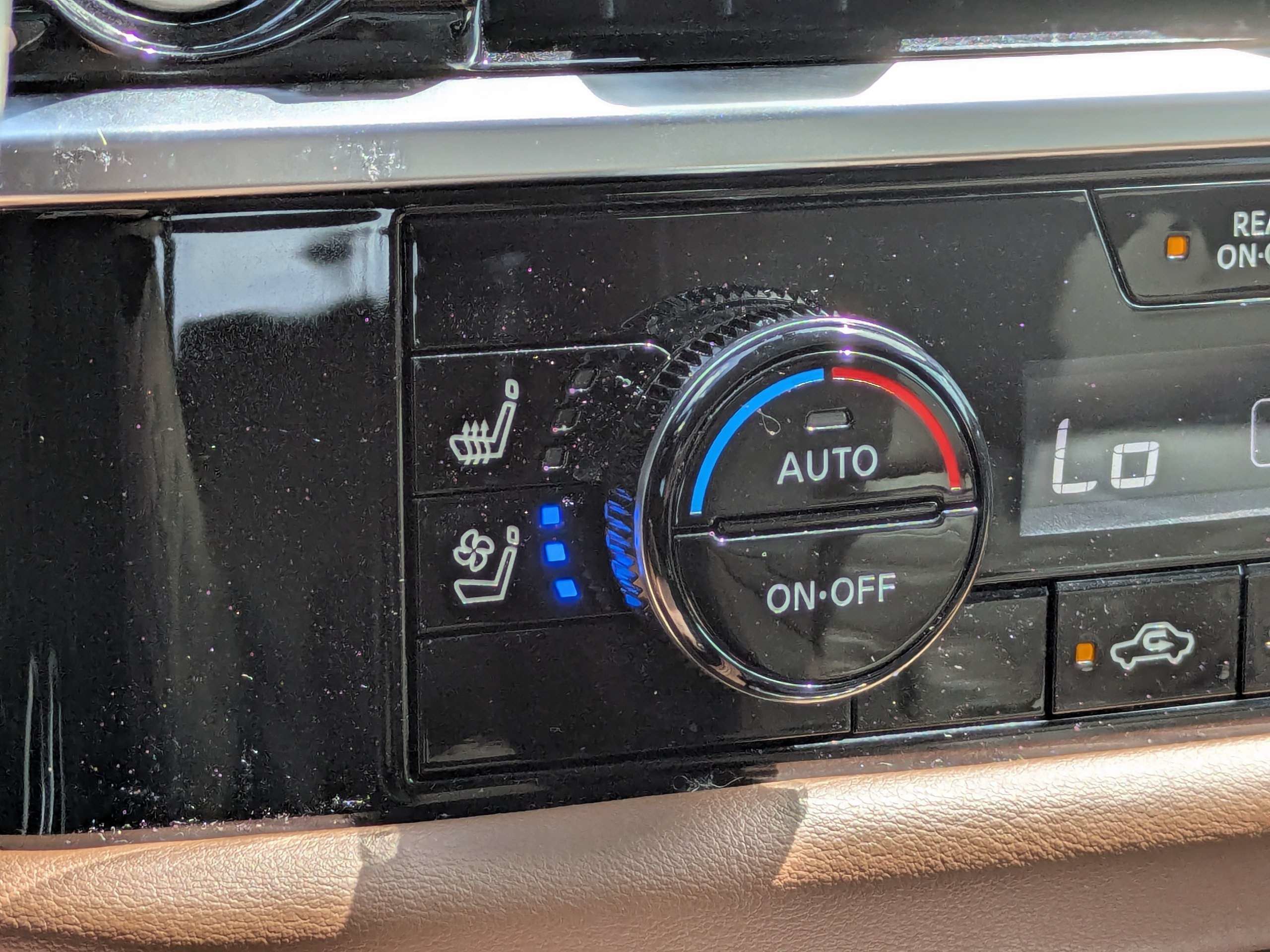 Used 2023 Nissan Pathfinder Platinum AWD/4WD image 25