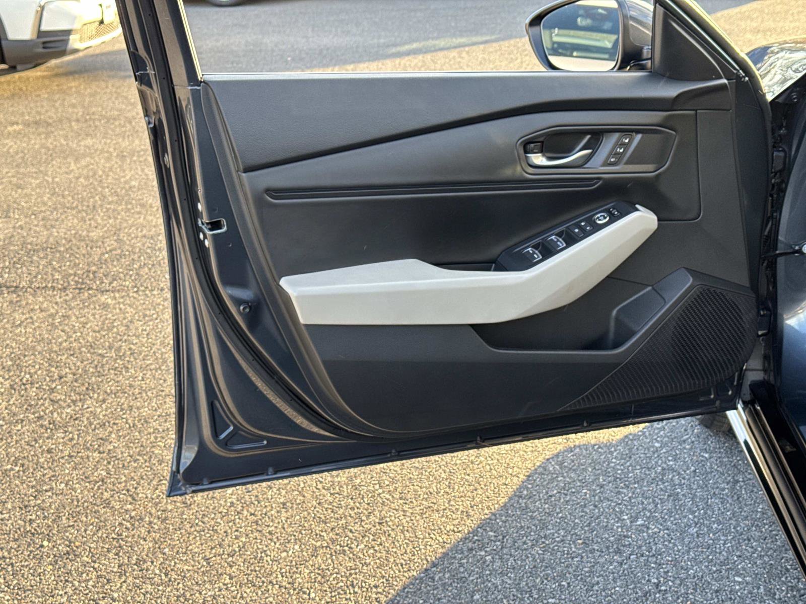 Certified 2025 Honda Accord EX-L image 17