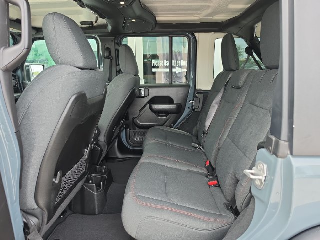 Used 2026 Jeep Wrangler Unlimited Rubicon AWD/4WD image 15