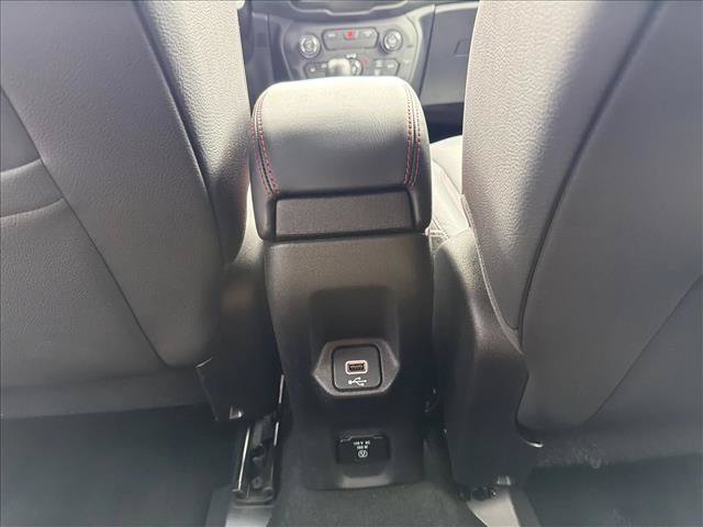 Used 2019 Jeep Renegade Trailhawk AWD/4WD image 23