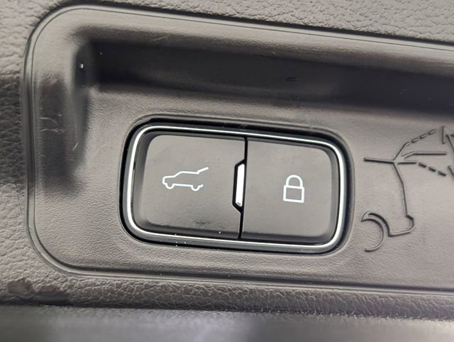 Used 2025 Ford Explorer ST-Line w/ ST-Line Street Pack image 32