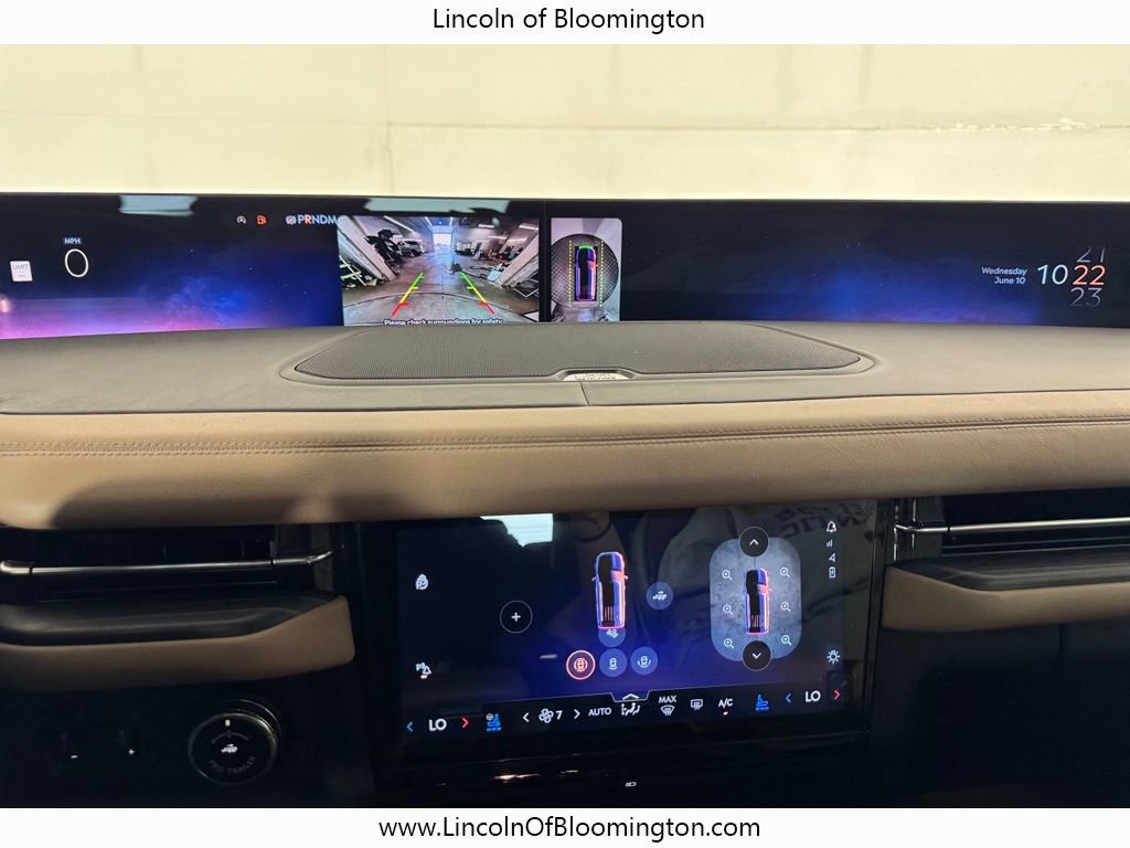 Certified 2025 Lincoln Navigator Black Label AWD/4WD image 34