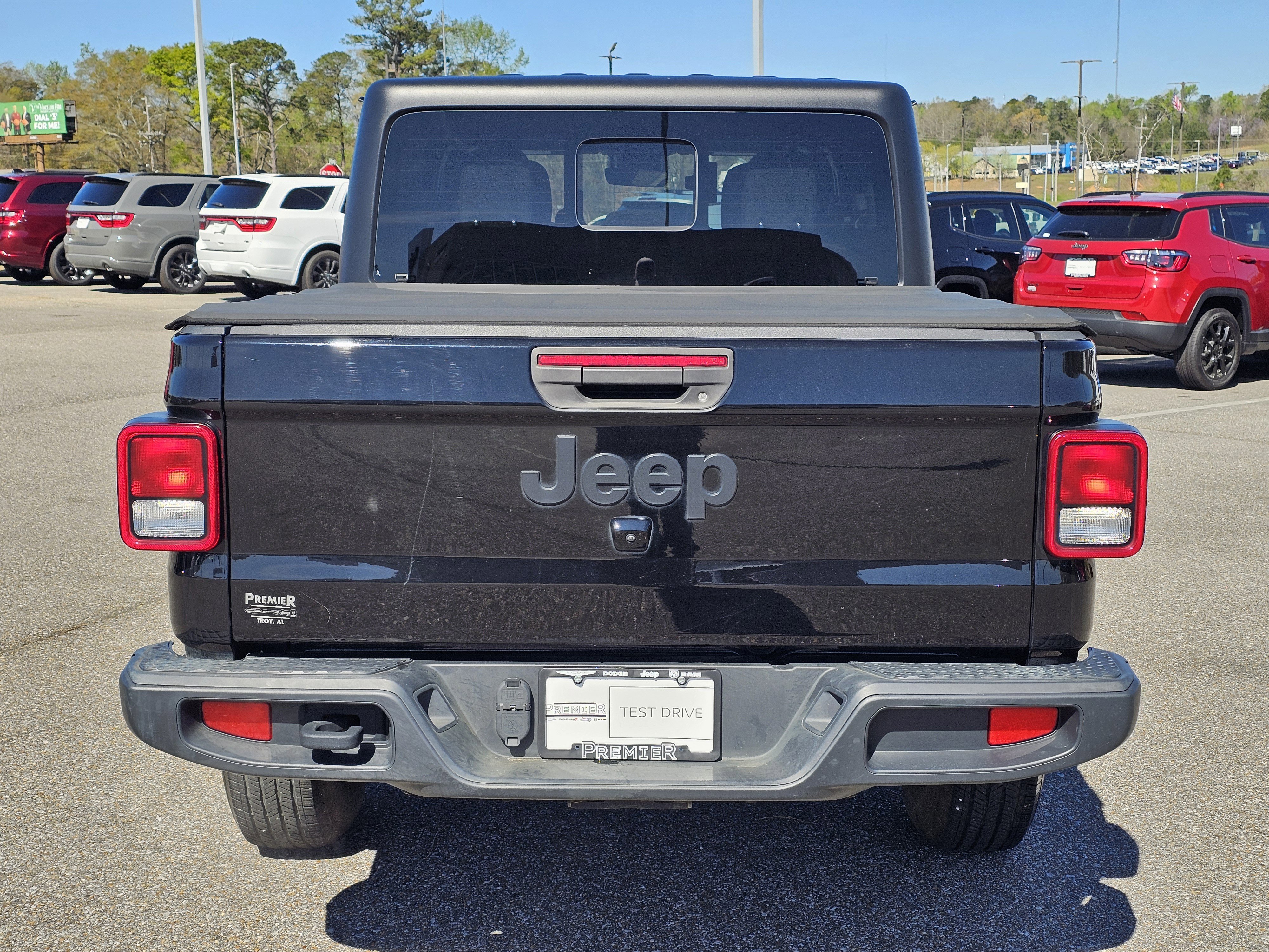 Used 2024 Jeep Gladiator Sport image 11