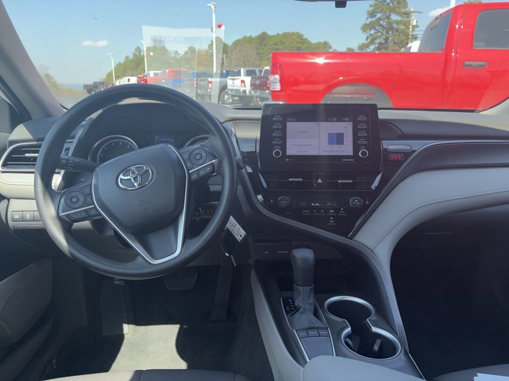 Used 2023 Toyota Camry LE image 7