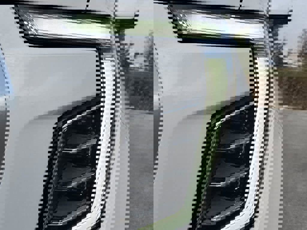 New 2026 GMC Yukon XL Denali w/ Denali Reserve Package image 10