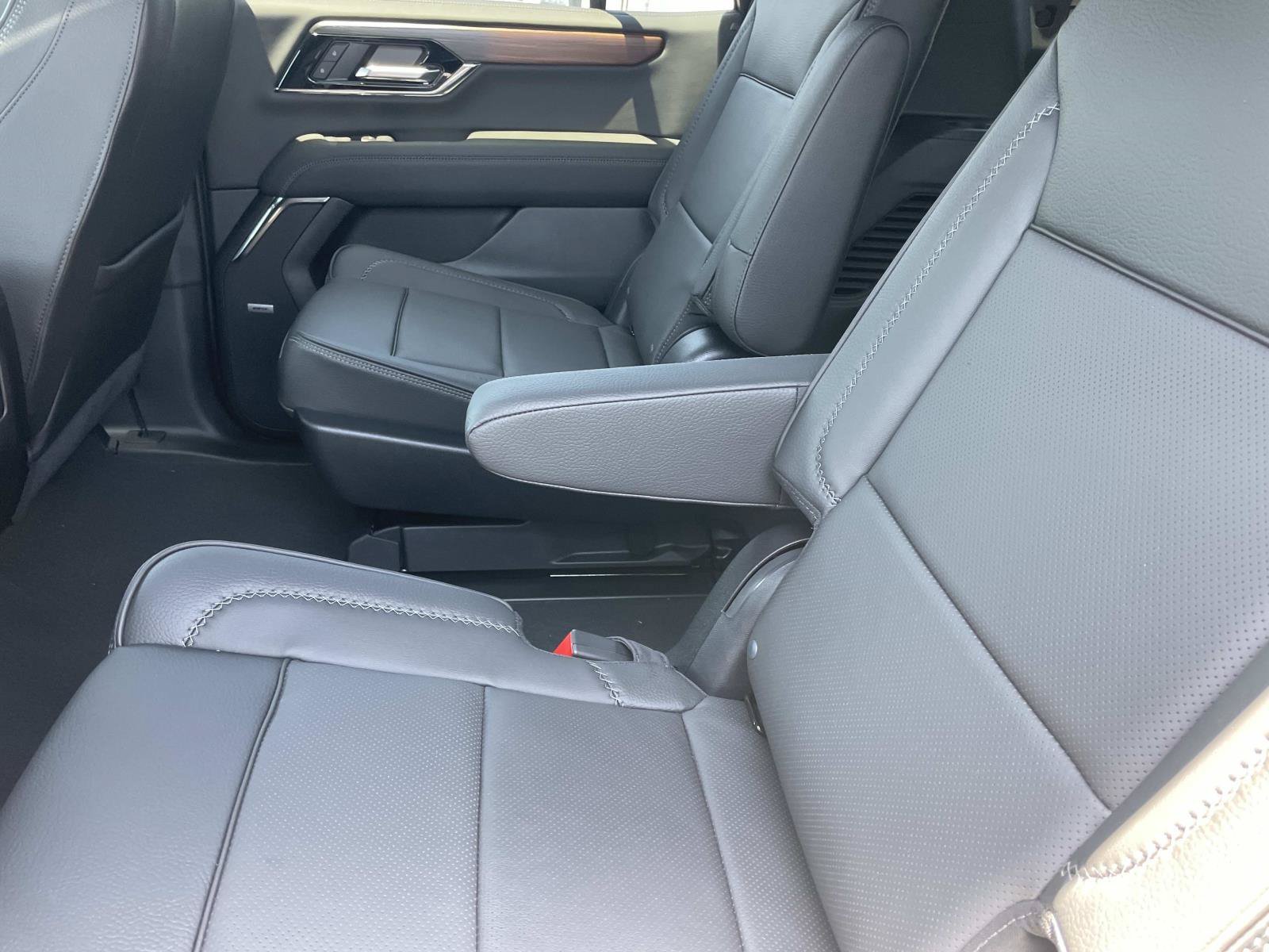 New 2026 GMC Yukon Denali AWD/4WD image 24