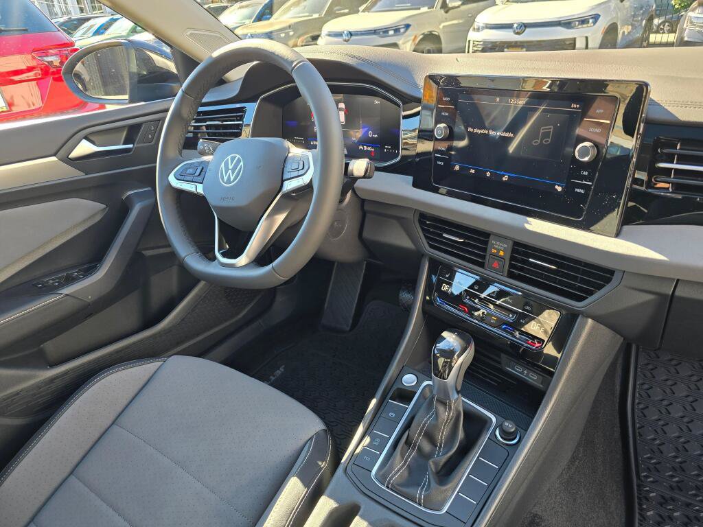 New 2027 Volkswagen Jetta SE FWD image 12