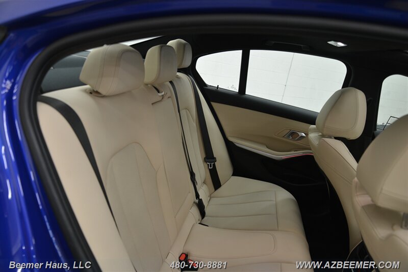Used 2024 BMW 330i Sedan w/ M Sport Package RWD image 23