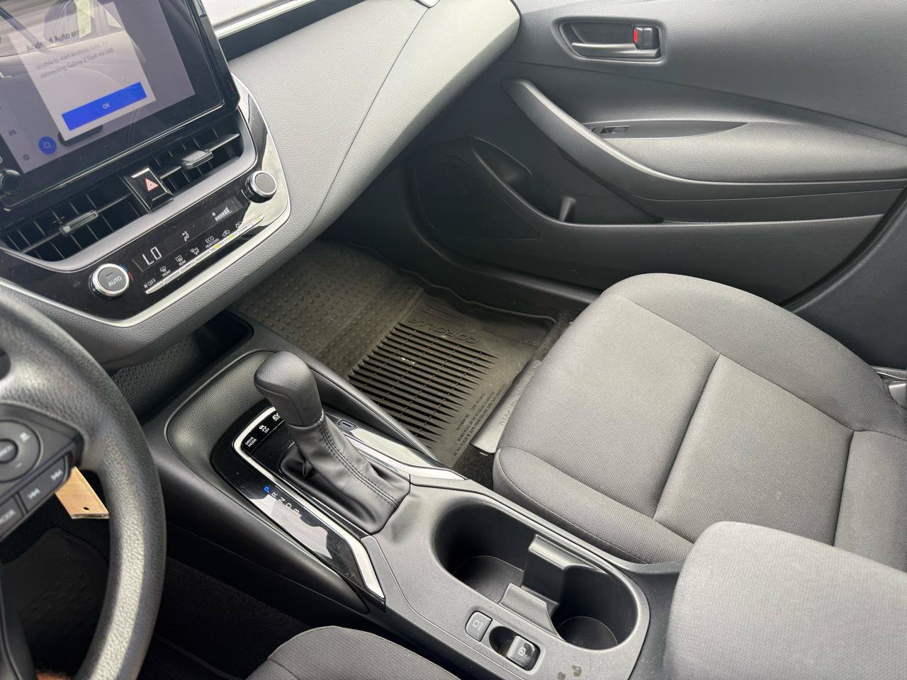 Used 2024 Toyota Corolla LE FWD image 8