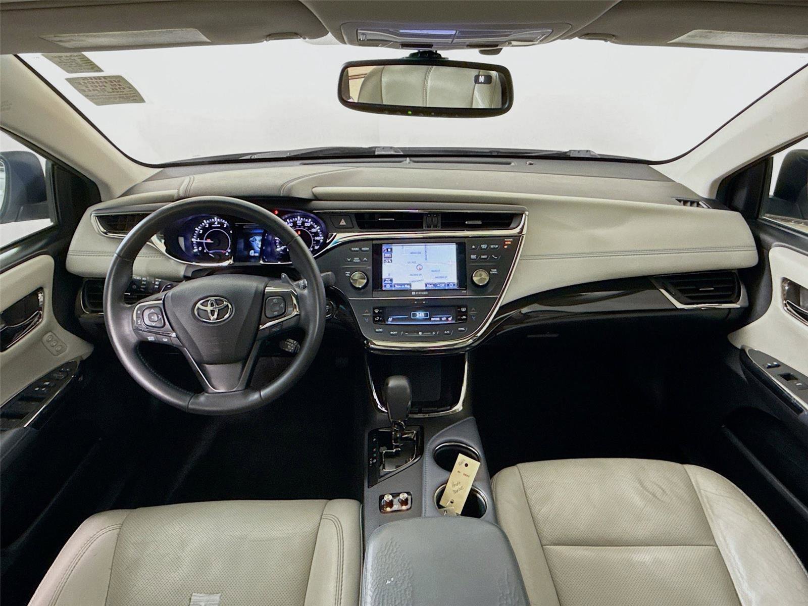 Used 2013 Toyota Avalon Limited w/ Technology Pkg FWD image 32