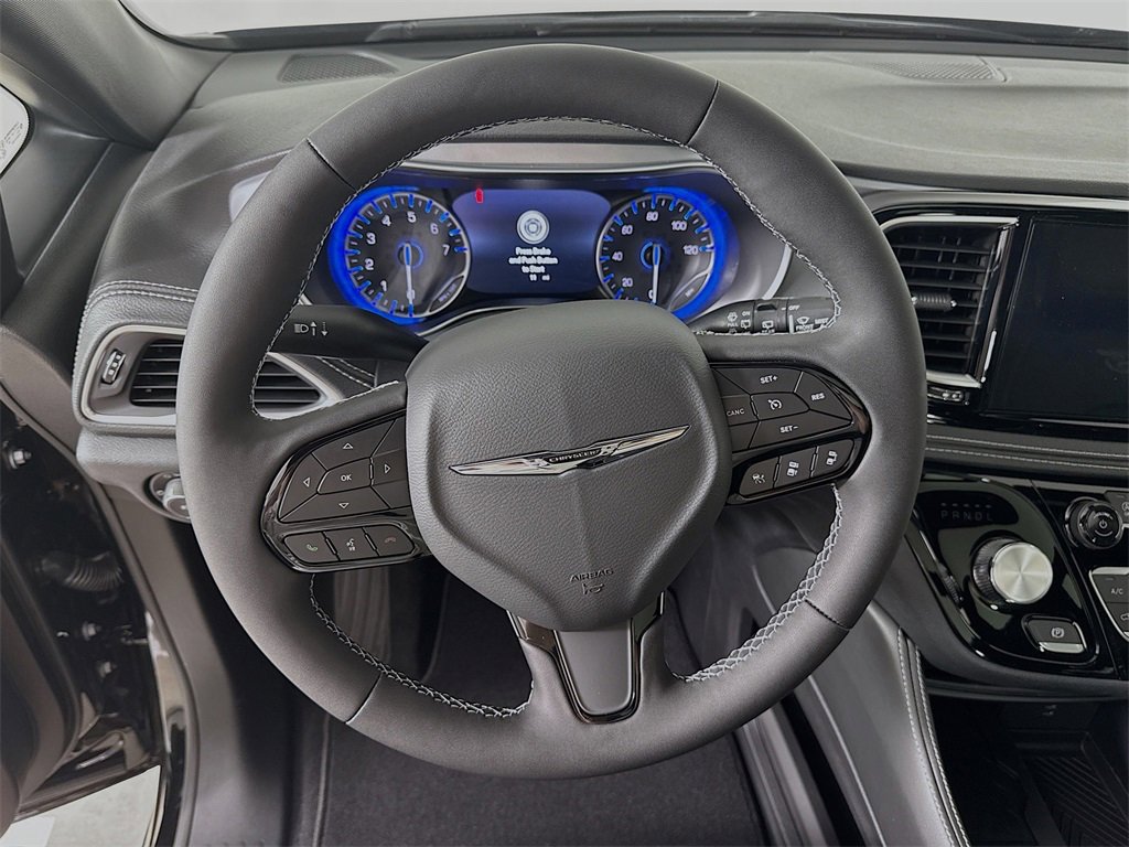 New 2026 Chrysler Pacifica Limited image 12