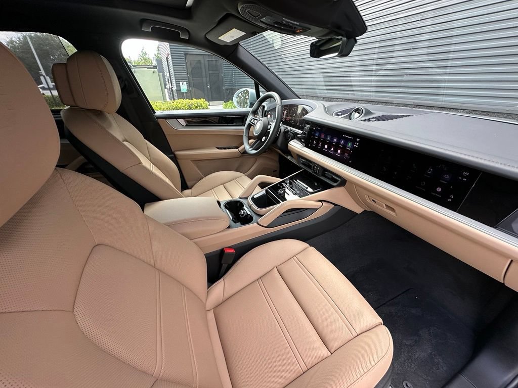 Used 2026 Porsche Cayenne E-Hybrid AWD/4WD image 44