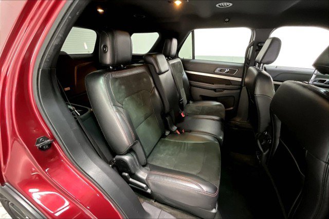 Used 2018 Ford Explorer XLT w/ Equipment Group 202A image 26