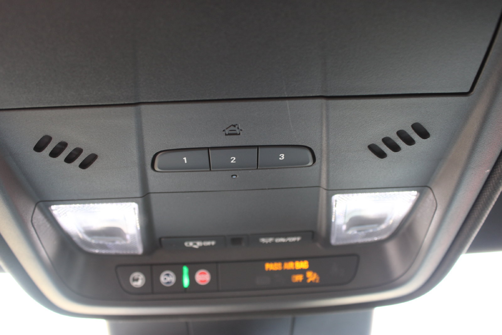 Used 2025 Cadillac XT4 Premium Luxury FWD image 24
