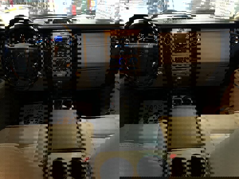 Used 2016 Ford Expedition XL image 9