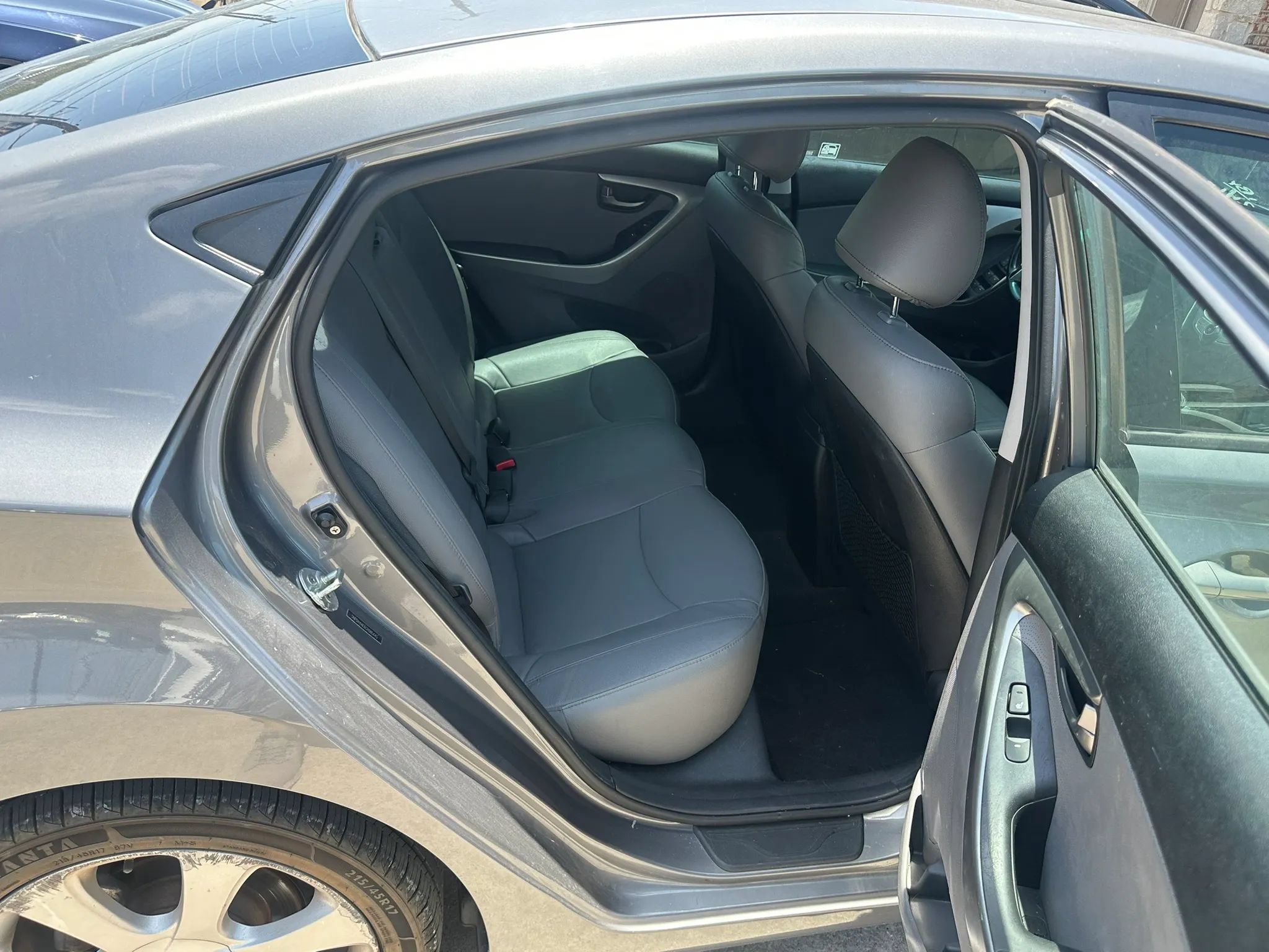 Used 2012 Hyundai Elantra Limited FWD image 5