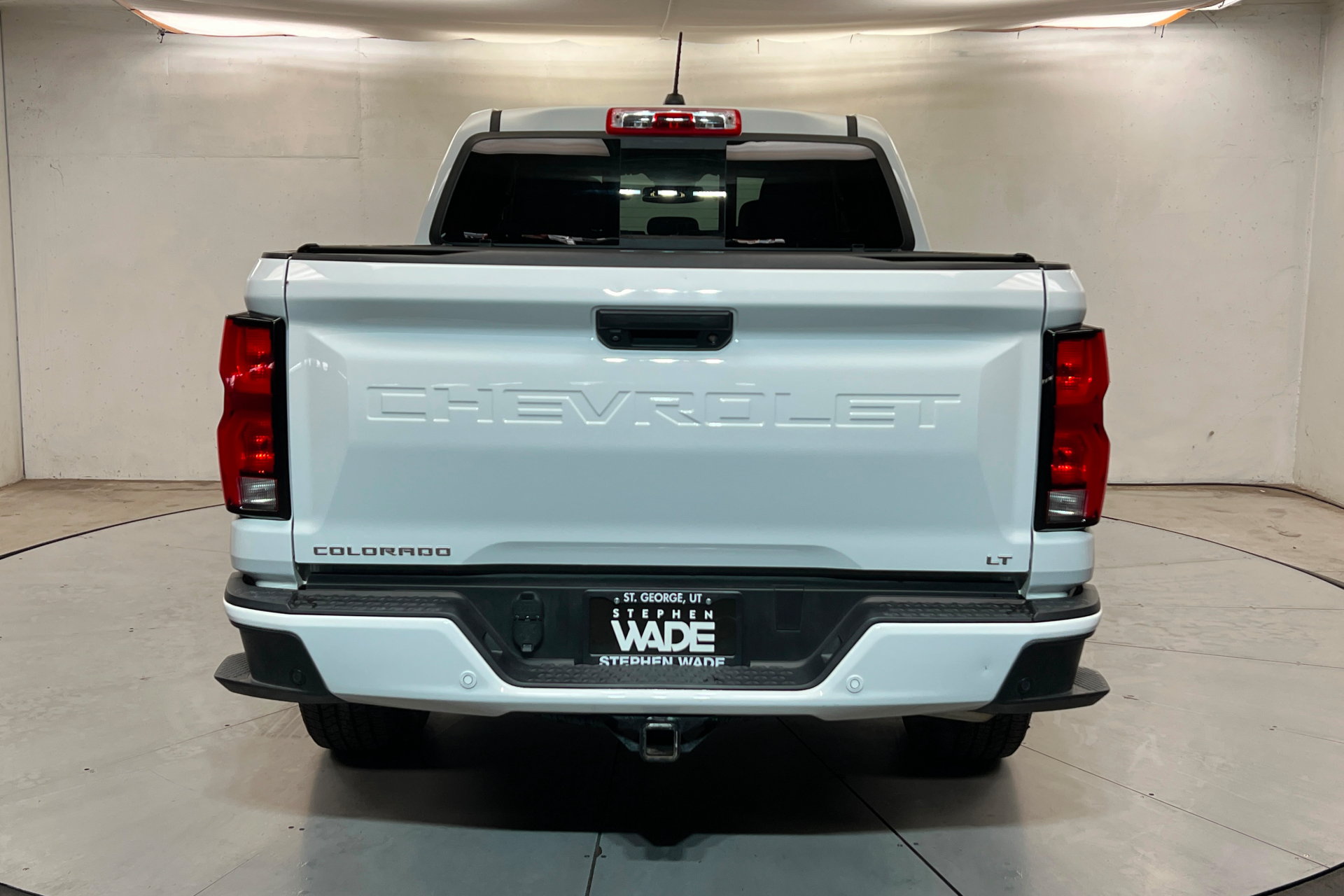 Used 2024 Chevrolet Colorado LT w/ LT Convenience Package III RWD image 5
