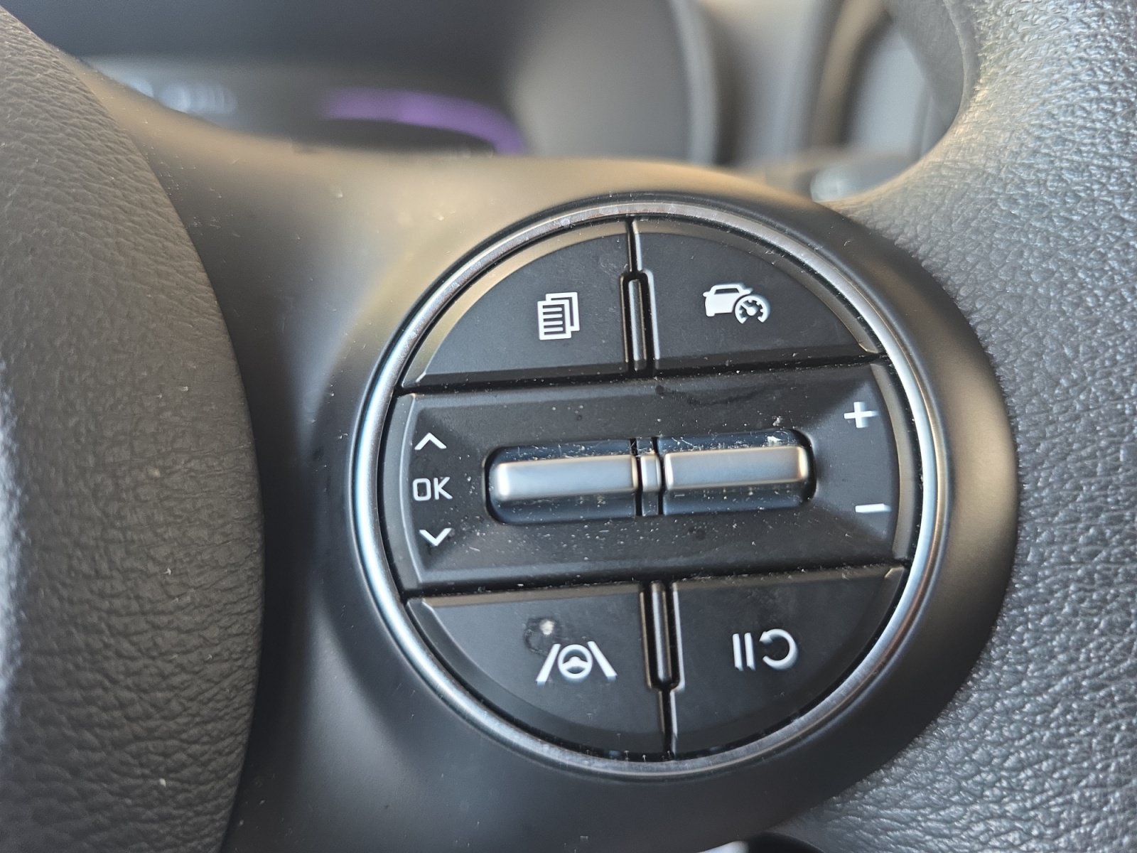 Certified 2025 Kia Soul LX w/ LX Technology Package FWD image 23