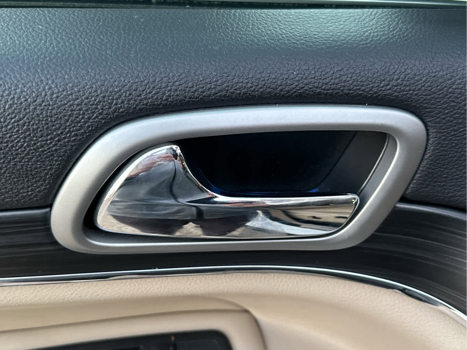 Used 2019 Jeep Grand Cherokee Limited w/ Trailer Tow Group IV image 21