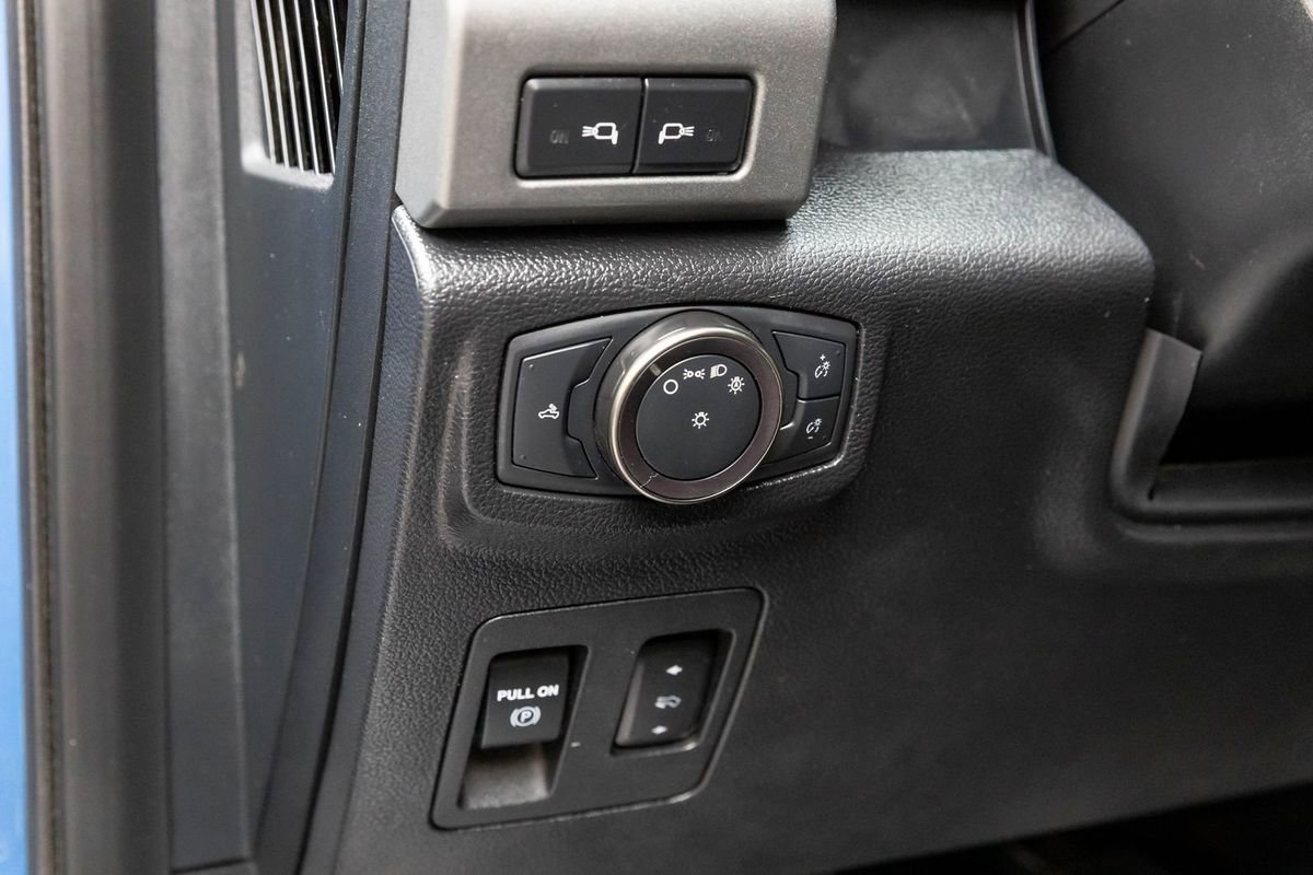 Used 2019 Ford F150 Raptor w/ Equipment Group 802A Luxury image 23