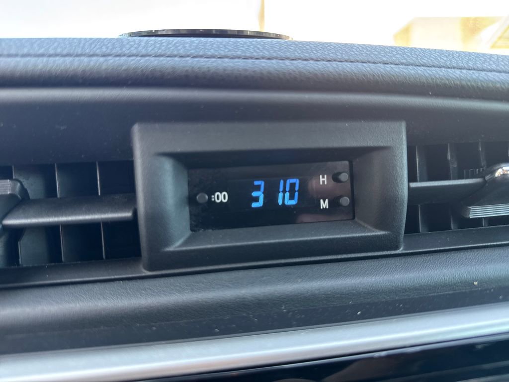 Used 2019 Toyota Corolla LE FWD image 24