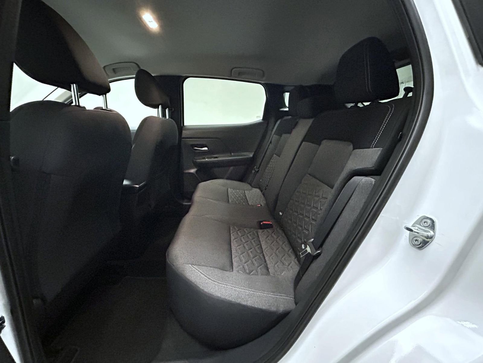 Used 2025 Nissan Kicks SV image 19