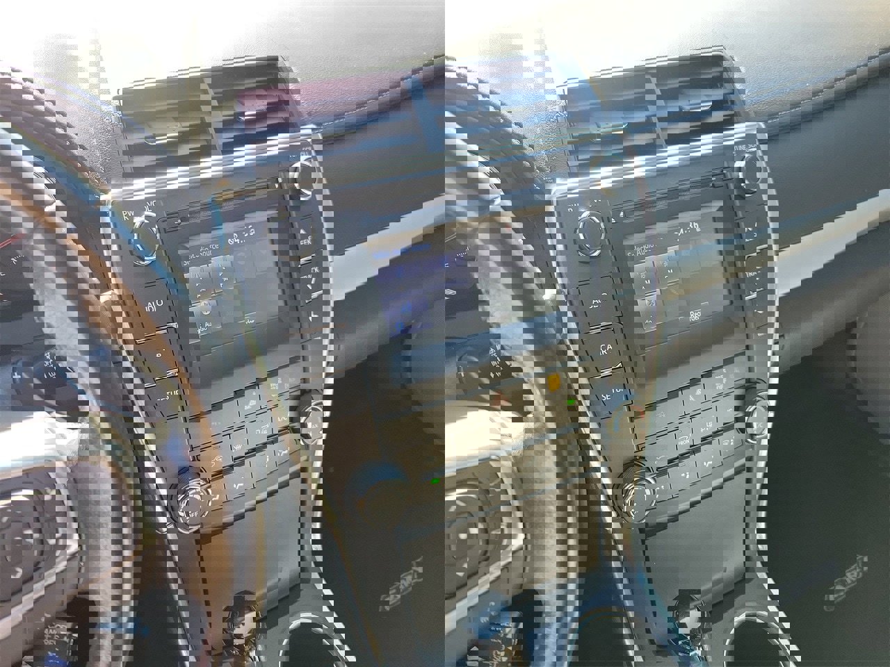 Used 2017 Toyota Camry SE image 23