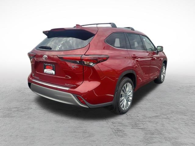 Certified 2025 Toyota Highlander Platinum image 7