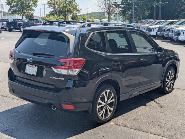 Used 2023 Subaru Forester Limited AWD/4WD image 7