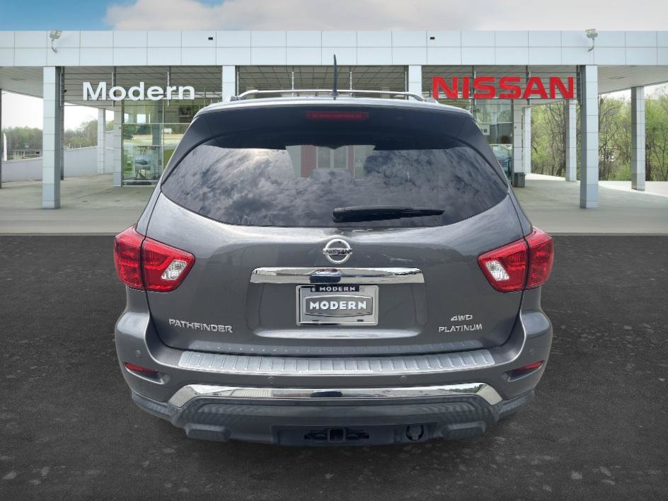 Used 2017 Nissan Pathfinder Platinum AWD/4WD image 4