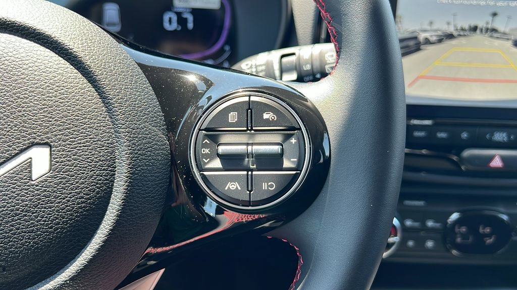 Certified 2025 Kia Soul GT-Line image 17