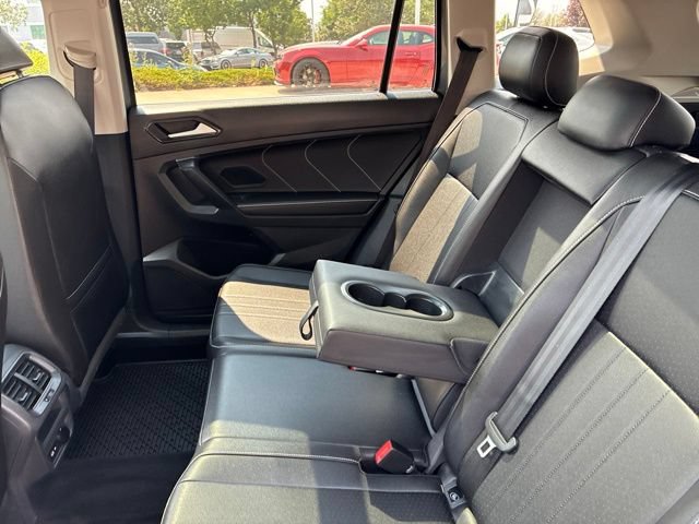 Used 2023 Volkswagen Tiguan SE w/ Panoramic Sunroof Package AWD/4WD image 14
