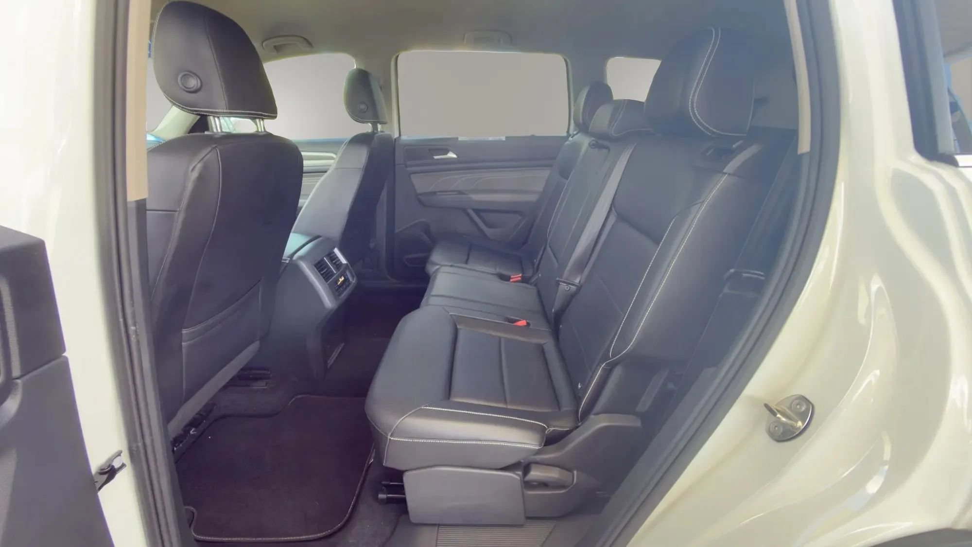 Used 2023 Volkswagen Atlas SE FWD image 14