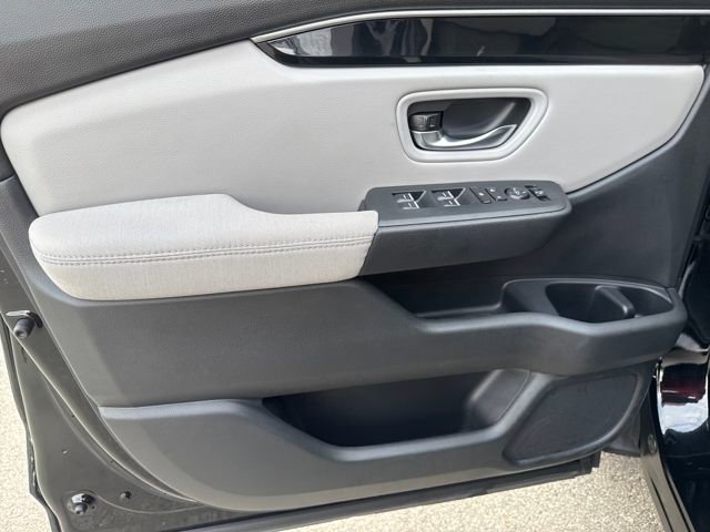 Used 2023 Honda Pilot LX image 9