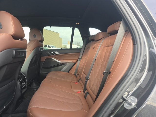 Used 2023 BMW X5 xDrive40i w/ Premium Package image 13