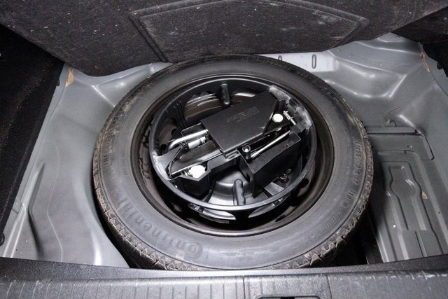 Used 2012 Mercedes-Benz E 350 4MATIC Sedan image 48