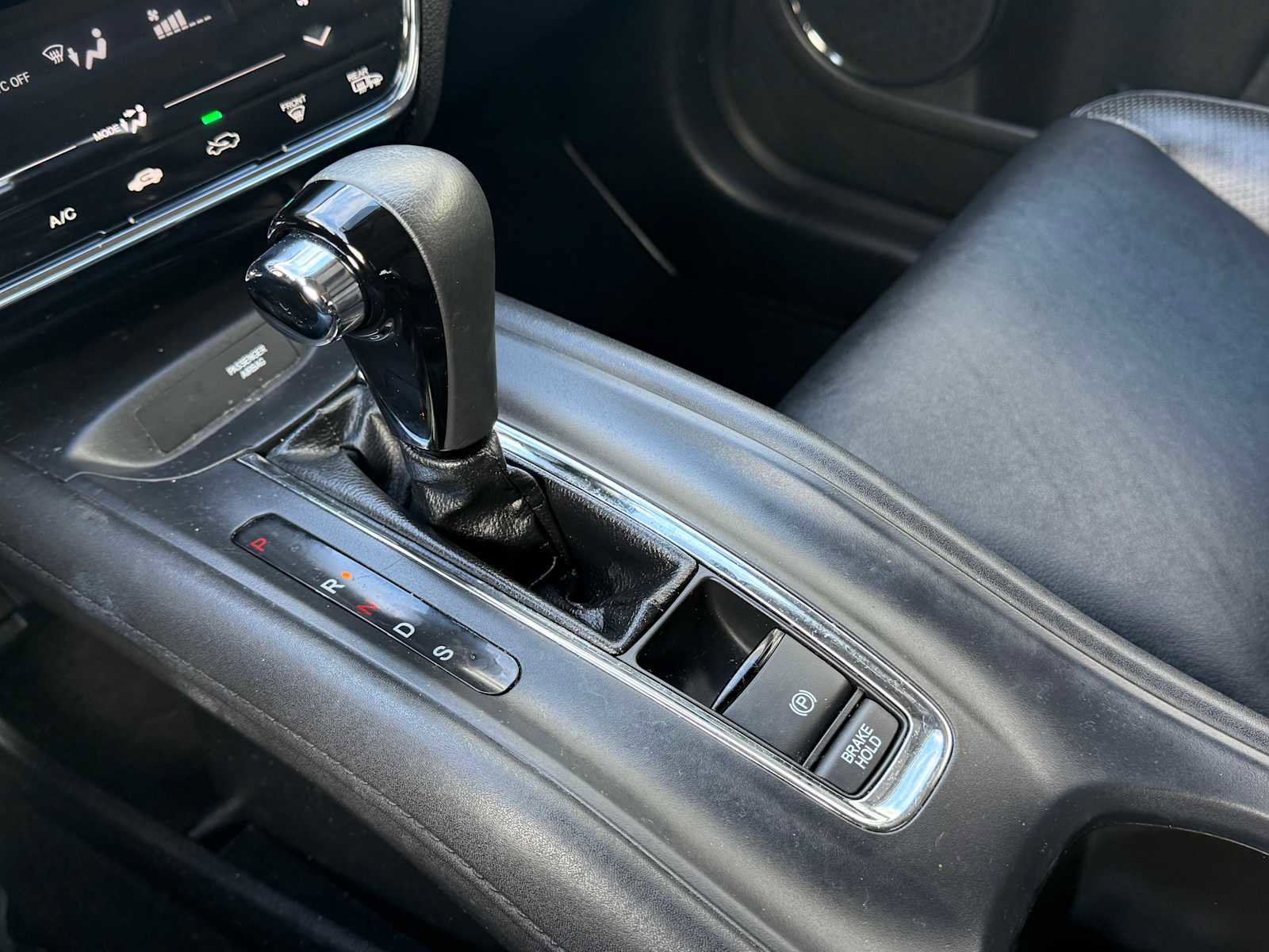 Used 2018 Honda HR-V EX-L image 26