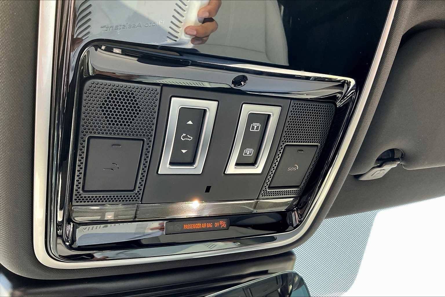 New 2026 Land Rover Range Rover Velar Dynamic SE image 23