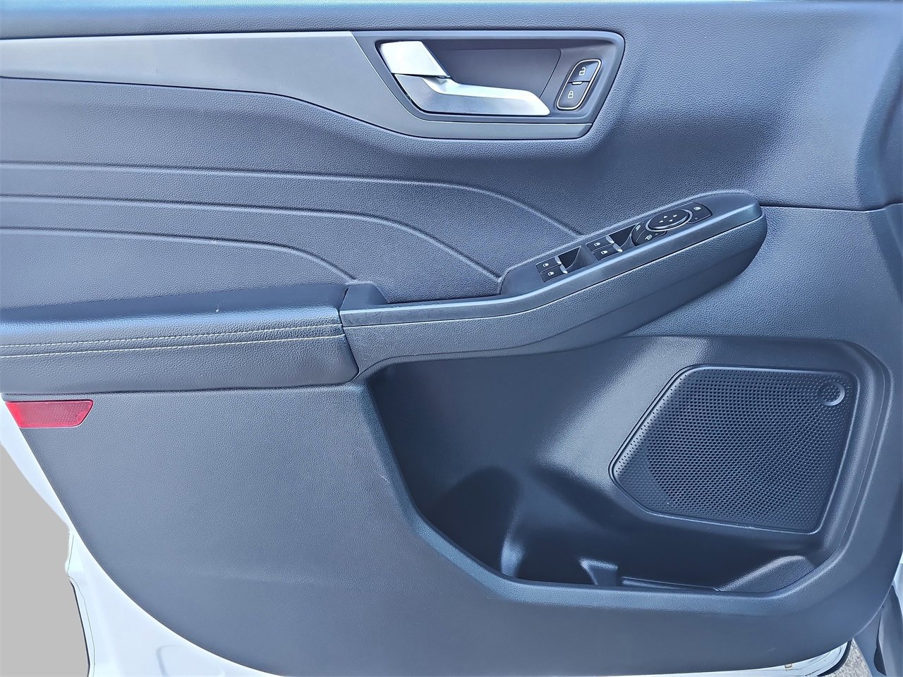 Used 2023 Ford Escape SE image 27