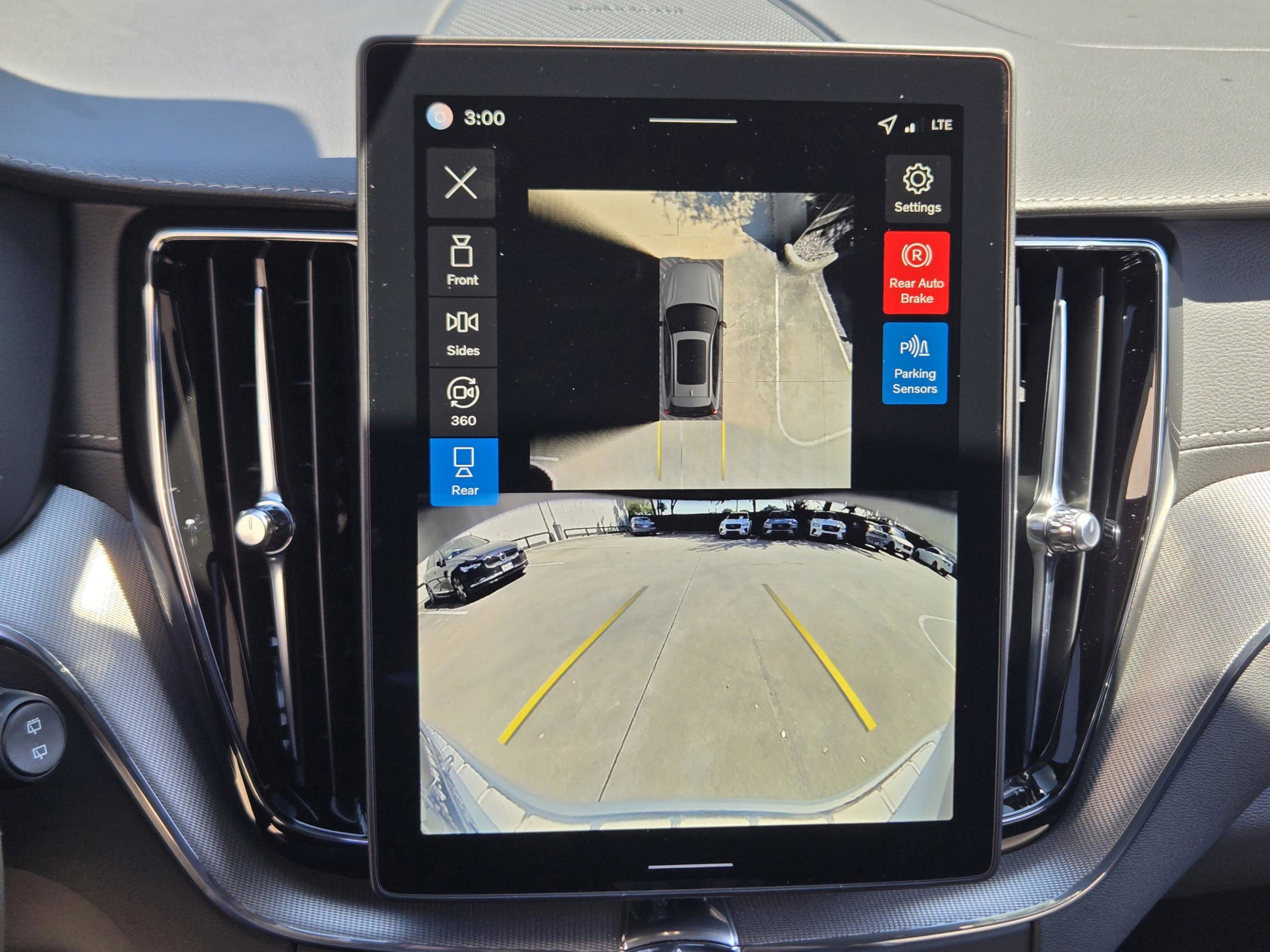 New 2026 Volvo XC60 T8 Ultra w/ Protection Package Premier image 15